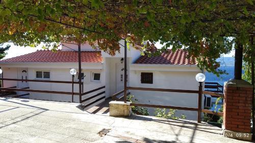 Apartments By The Sea Marusici, Omis - 1040