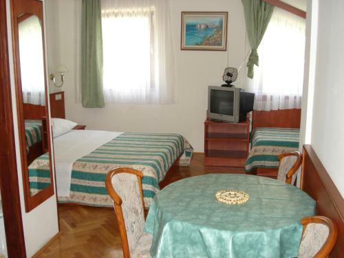 Apartments Mladina
