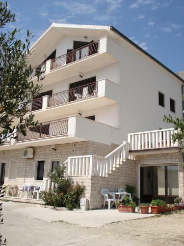 Apartments Mladina