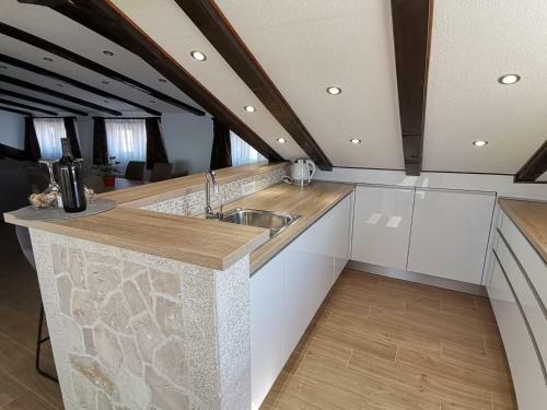 Apartamento Penthouse Ema