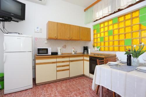 Apartments By The Sea Pisak, Omis - 18141