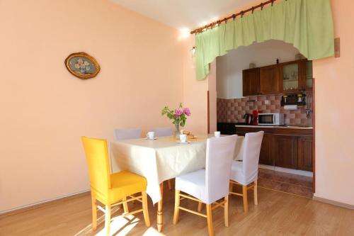 Apartments By The Sea Pisak, Omis - 18141