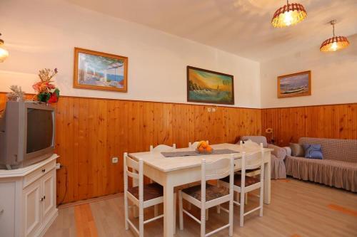 Apartments By The Sea Pisak, Omis - 18141