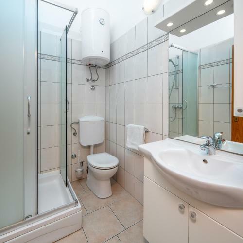 Apartments & Restaurant Galeb