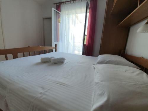 Hostal Rooms Neda Rab