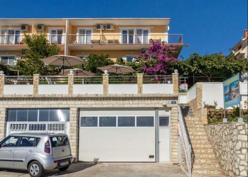 Piscina Apartments