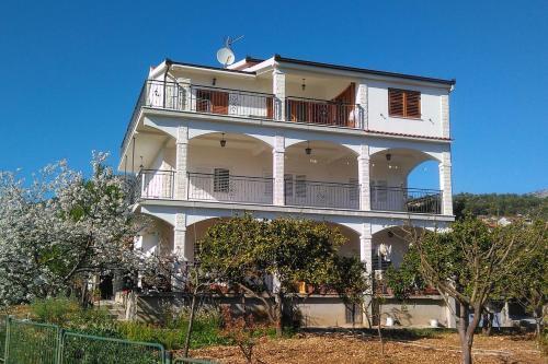 Apartments With A Parking Space Seget Vranjica, Trogir - 14212
