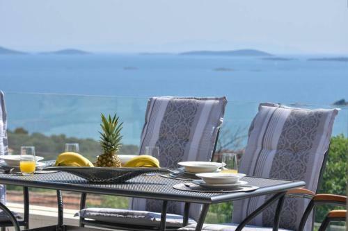 Villa Annie - Holiday Home With A Private Pool