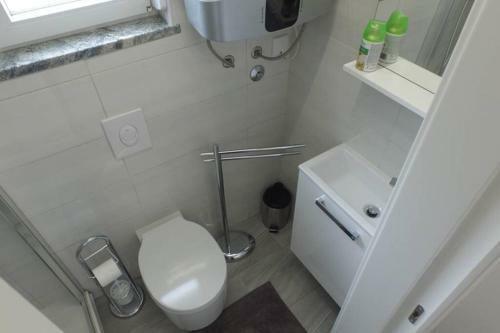 Apartment In Park Forest Soline Near The Sea