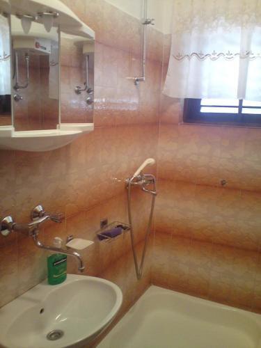 Apartment Mimica