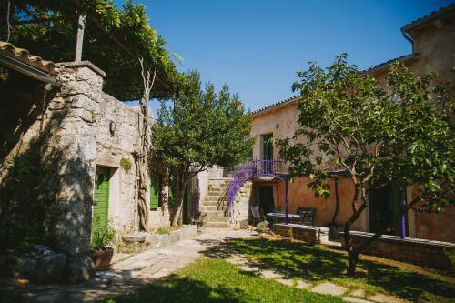 Arbalovija Rustic Villa