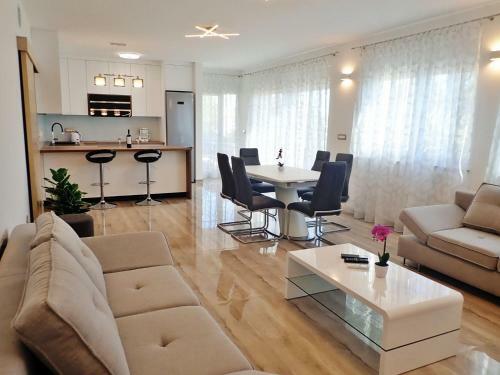 Apartments, Starigrad-paklenica