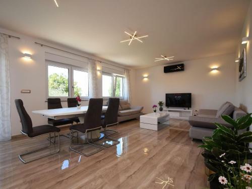 Apartments, Starigrad-paklenica