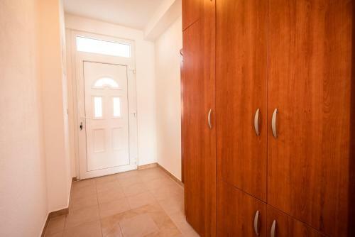 Marinus Apartments
