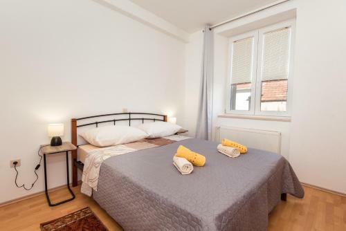 Marinus Apartments