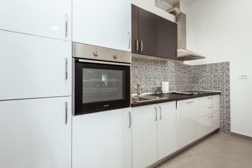 Marinus Apartments