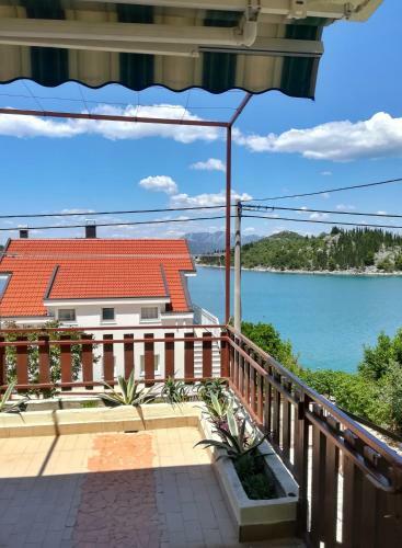 Apartamento Two Bedroom Seaside Home In Quiet Village