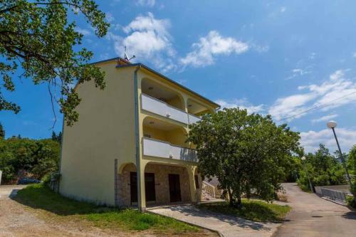 Apartments In Dramalj 39030