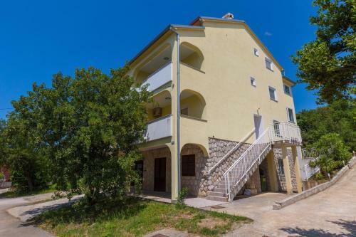 Apartments In Dramalj 39030