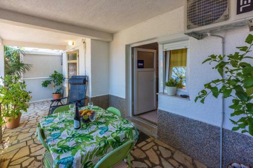 Apartmani Azur