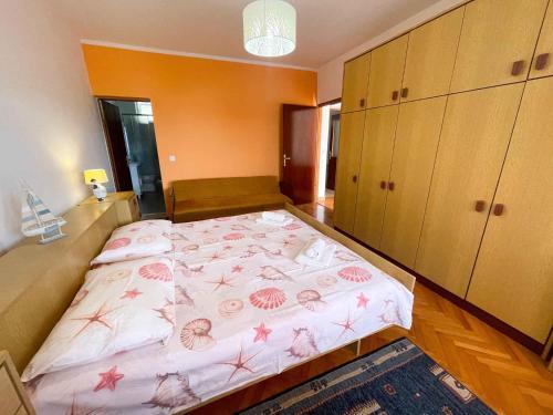 Apartment In Dramalj 41603
