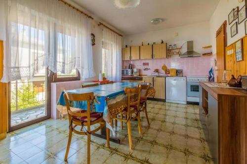 Apartment In Dramalj 41518