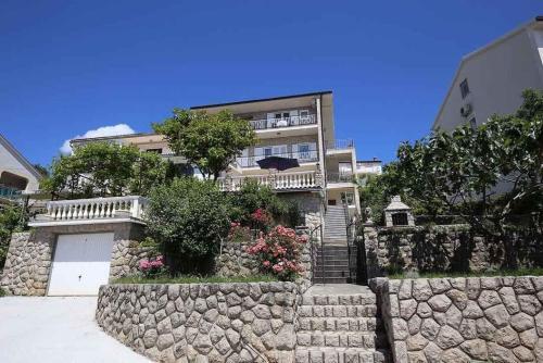 Apartments In Dramalj 39317