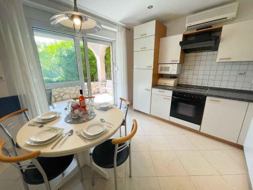 Apartments In Dramalj 41602