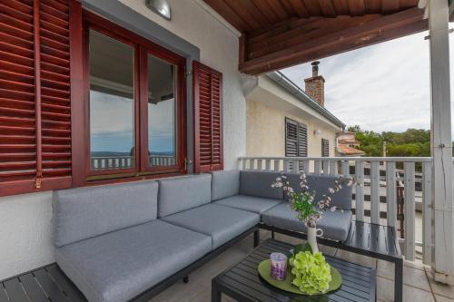 Apartment In Dramalj 41211