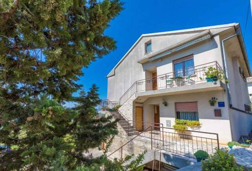 Apartment In Dramalj 39453