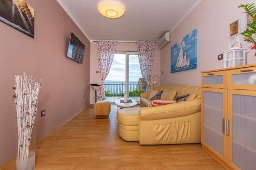 Apartments In Dramalj 41381