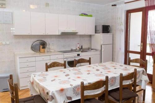 Apartments In Dramalj 41212