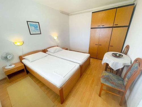 Apartment In Dramalj 42056