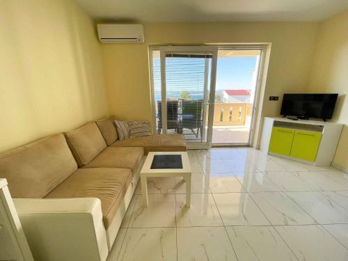Apartment In Dramalj 42054