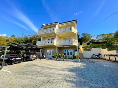 Apartment In Dramalj 42054