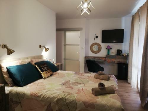 Hostal Rooms And Apartments Riviera