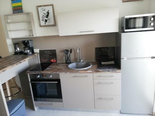 Hostal Rooms And Apartments Riviera