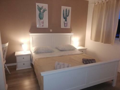 Hostal Rooms And Apartments Riviera