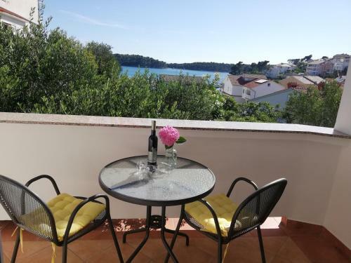 Hostal Rooms And Apartments Riviera