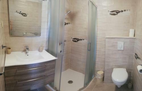 Hostal Rooms And Apartments Riviera