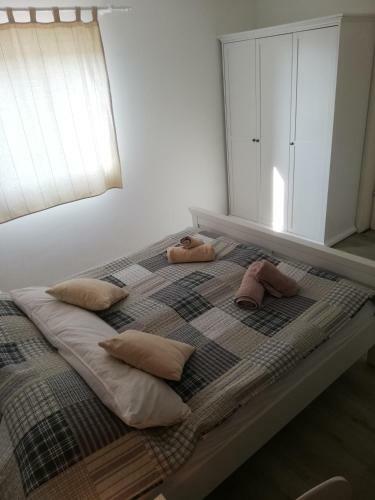 Hostal Rooms And Apartments Riviera