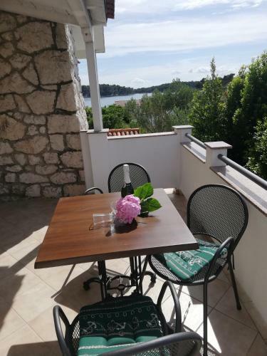 Hostal Rooms And Apartments Riviera