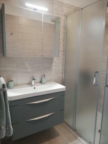 Hostal Rooms And Apartments Riviera