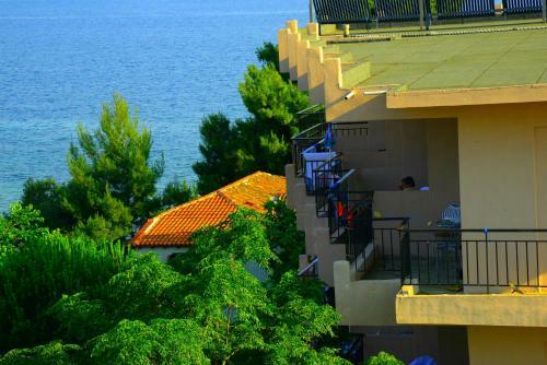 Golden Beach Hotel