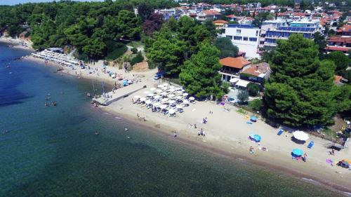 Golden Beach Hotel