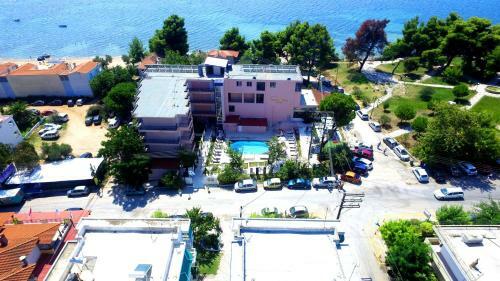 Golden Beach Hotel