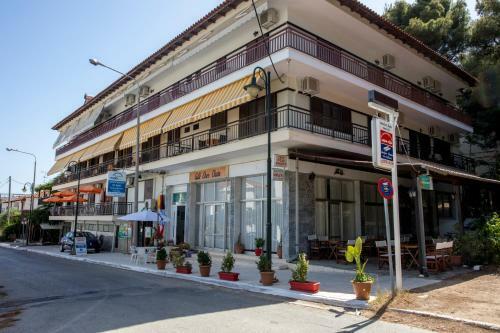 Maik Apartments