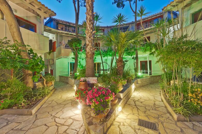 Aparthotel Rouda Bay Beach Hotel