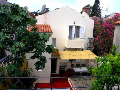 Holiday Home Lija Center