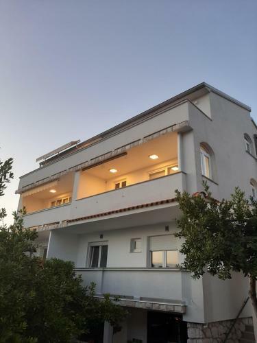 Hostal Apartmans And Rooms Petra